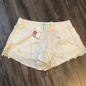 Linen drawstring shorts